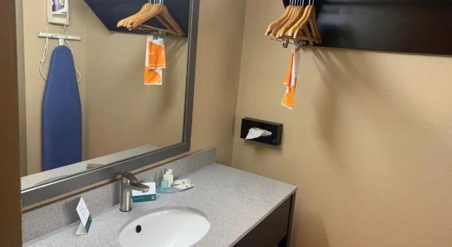Номер Standard Quality Inn & Suites Brooksville I-75-Dade City