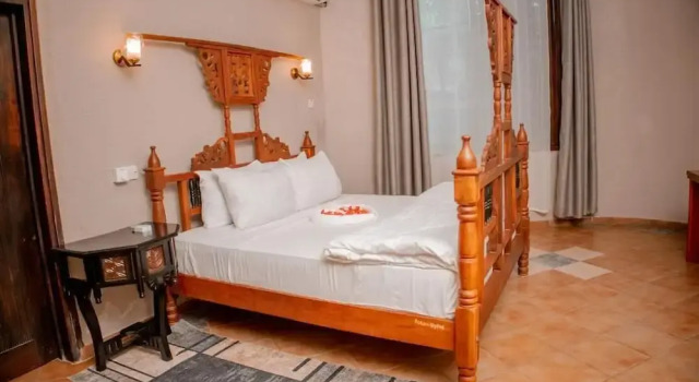Номер Standard с видом на бассейн Serene Hotel