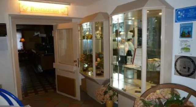 Hotel - Restaurant Goldnes Fass, Забронировать Отель Отели земли Гессена 3 звезды, 3*