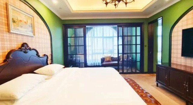 Люкс с видом на сад Fantawild Holiday Hotel