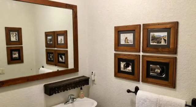 Номер Standard с видом на горы A Bear and Bison Country Inn