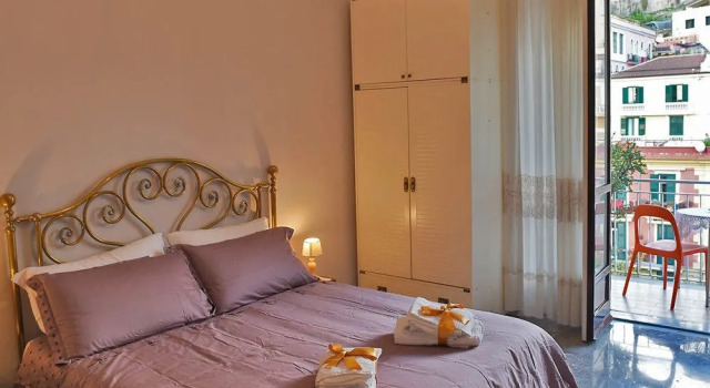 Panda B&B, Book Bed and Breakfast Hoteller i Salerno med parkering, Parkering