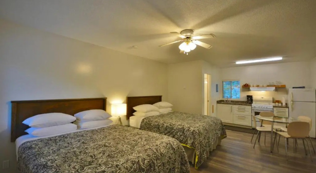 Студия Standard Pender Harbour Resort & Marina