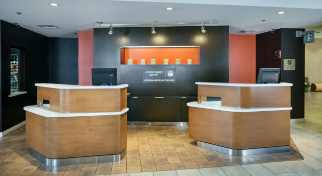 Courtyard by Marriott Santa Rosa, Забронировать Отель Санта-Роза Wine Country - Northern California