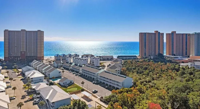 Steps to the Beach Pool, Tennis, & Putting Green Southwinds H12 by Avantstay