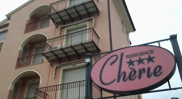 Residence Cherie, Забронировать Отель Борджо-Верецци Ривьера-делле-Пальме