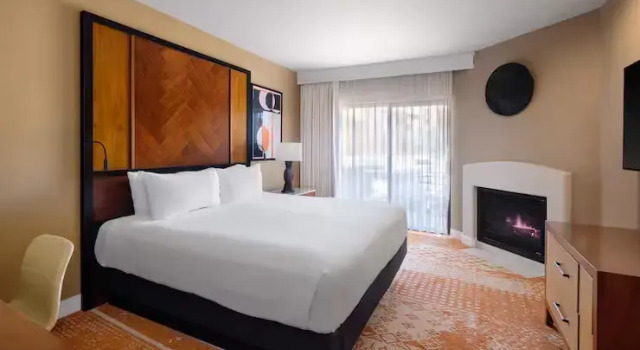 Номер Standard с балконом и с видом на горы Hilton Sedona Resort at Bell Rock