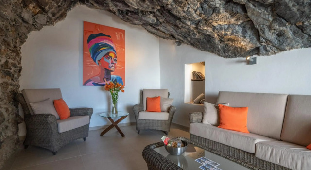 Unique house with cave by the sea with private terrace, Book Hotel Hotels in Tenerife with Parking, Parking