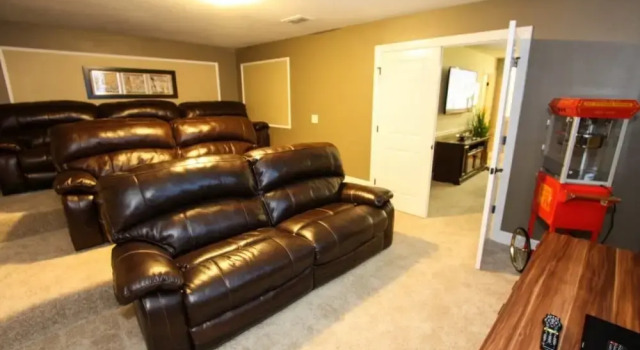 Beautiful 8 Bedroom 5 Bath Pool Home With Movie Theater, Buchen Sie Hotel Hotels in Four Corners mit Pool, Schwimmbad