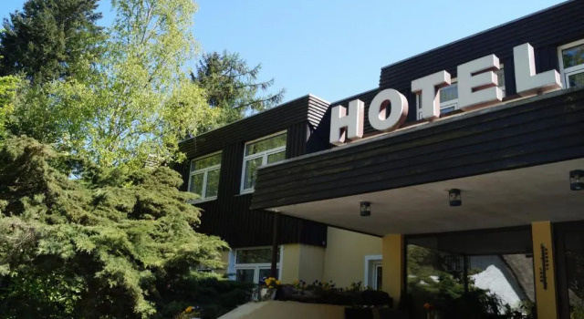 Hotel Forsthaus St. Hubertus, Забронировать Отель Грос-Гронау Lauenburg Lakes