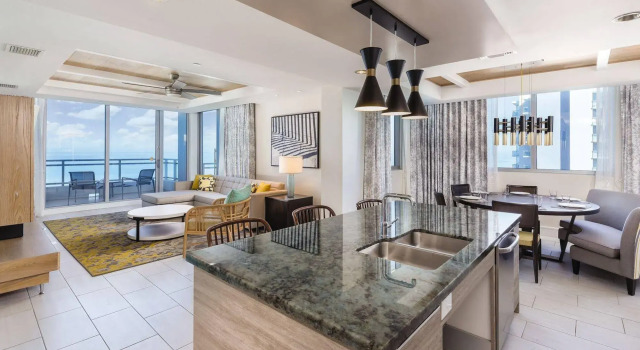 Club Wyndham Clearwater Beach, Забронировать Курортный отель Курортные отели Клируотер-Бич, Курортный отель