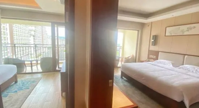 Люкс Executive Days Inn Wyndham Xishuangbanna Jinghong Rainforest Park (Mengluo Dafosi Branch)