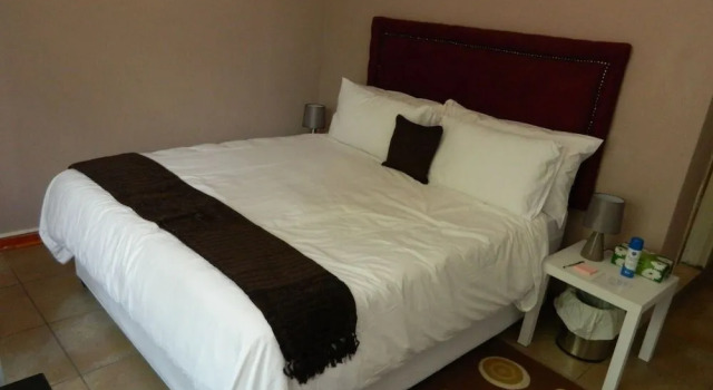 Thamalakane guest house, Reserva ahora Hostal o pensión Hoteles en Ngamiland East con aparcamiento, Aparcamiento