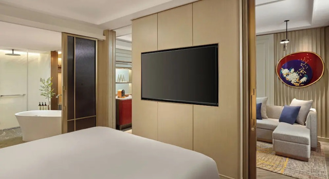 Полулюкс c 1 комнатой с балконом Fairmont Hanoi