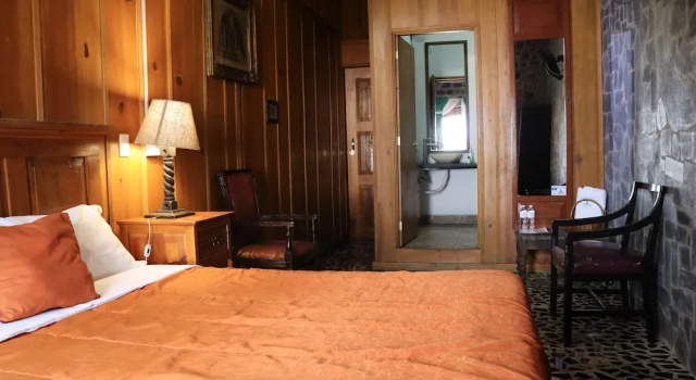 Четырёхместный номер Standard с балконом и с красивым видом из окна Hotel Vitorina