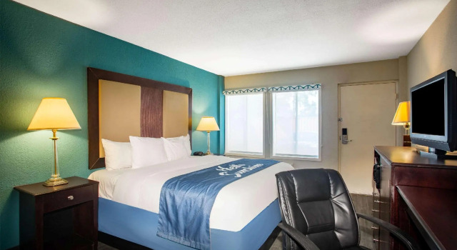 Двухместный номер Standard Days Inn by Wyndham Mobile I-65