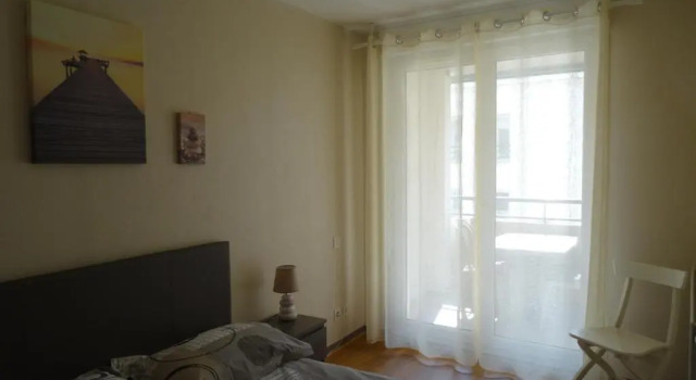 Appart T2 standing tout confort avec balcon - parking en option, Rezerwuj Apartament Hotele w Rhône z parkingiem, Parking