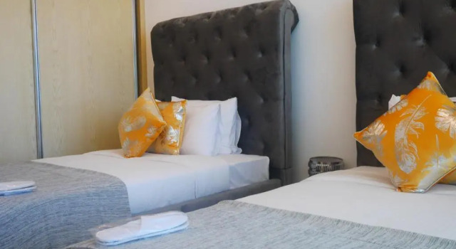 Stunning 5* 4Br-Oceanfront-Apartment