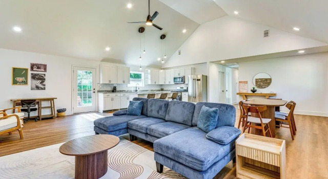 Коттедж < 1 Mi to Downtown Pensacola: Quiet Home w/ Yard