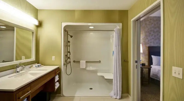 Номер Standard Home2 Suites By Hilton Decatur Ingalls Harbor