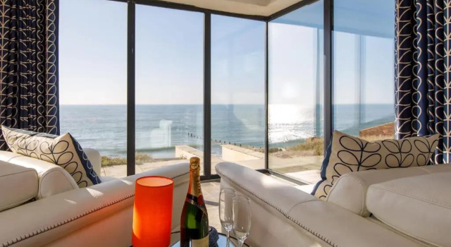 Коттедж The Sea House - Ultimate Seafront Living & Sunsets