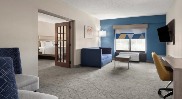 Люкс c 1 комнатой Holiday Inn Express & Suites Sebring by IHG