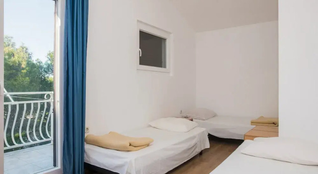 Beachfront Apartment Gaj 7