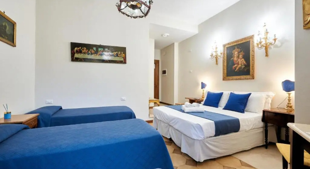 Четырёхместный номер Classic Fabrizios Rooms