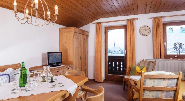 Haus Tyrol, Забронировать Отель Удернс Фюген