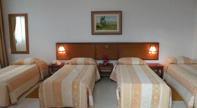 Четырёхместный номер Standard Solara Hotel