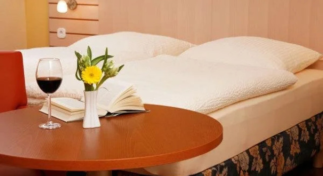 Hotel Pension Greifswald OldTown, Забронировать Отель Грайфсвальд Мекленбург-Померания, рядом с Церковь Святой Марии в Грайфсвальде