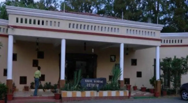 Kanha Meadows Resort