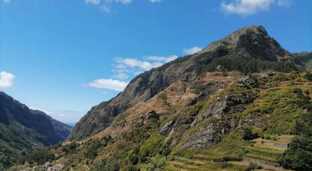 Коттедж с 3 комнатами Green Valley House Madeira
