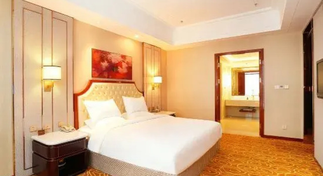 Люкс Deluxe Tianjin Yuetan Hotel