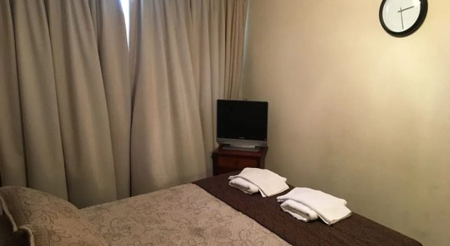 Кровать в общем номере с балконом Padre Mariano Apartments by Mr BnB