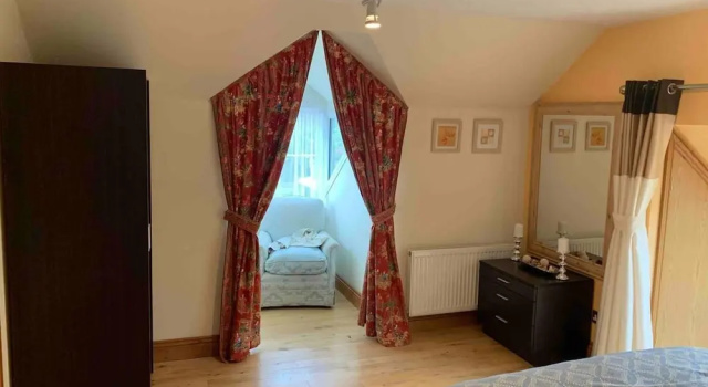 Коттедж 2-Bedroom Cottage with 2 Ensuites - Sleeps 6 Wifi