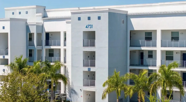Family Condo 2Bd Close to Disney Storey Lake Resort 306 4731, Rezerwuj Ośrodek wypoczynkowy Kissimmee Kissimmee