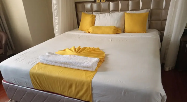 Camera Deluxe Sunshine Hotel