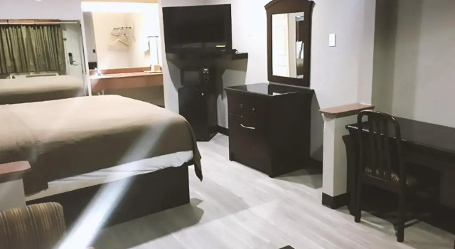 Номер Standard Blue Way Inn & Suites By Jasper Houston