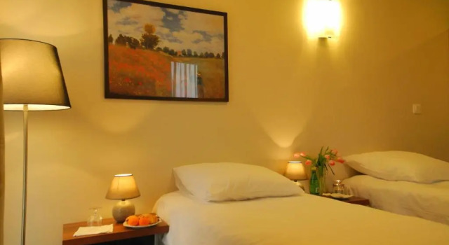 1Ere Avenue Val Senart, Rezervasyon Villa Essonne villalar, Villa