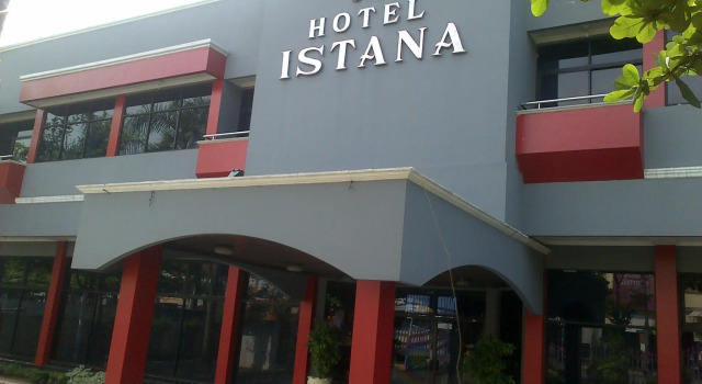 OYO 3934 Hotel Istana, Reservar Hotel Pekalongan Central Java
