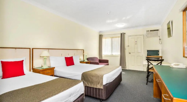 Трёхместный номер Standard Bayswater Motel