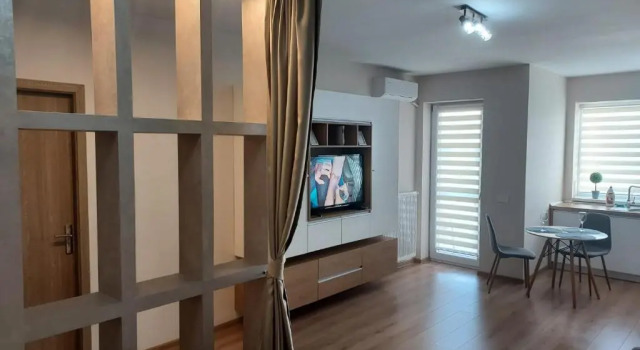 Glamour Studio, Varaa Hotelli Oradea 
