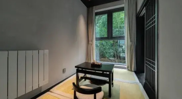 Двухместный люкс с балконом Shanju Fu Private Soup Famous Accommodation