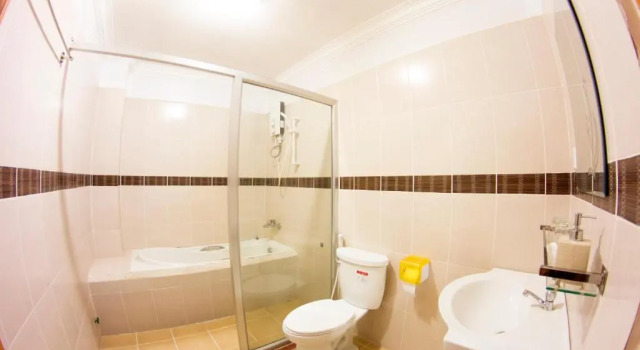 Трёхместный номер Standard Hotel Riverside Sky