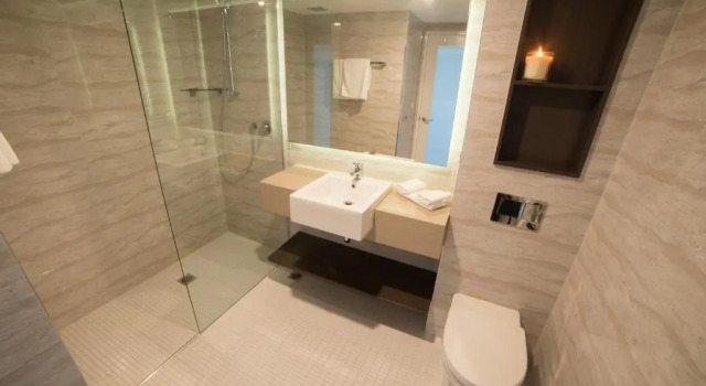 Четырёхместный номер Standard с видом на город Novotel Wollongong Northbeach