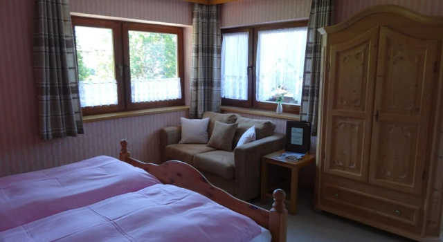 Haus Karls Ruh, Prenota Hotel Ehrwald Zugspitz Arena