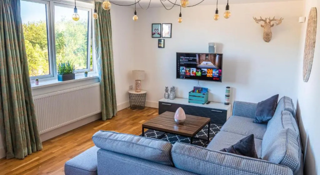 Апартаменты с видом на сад Broadstairs Apartments with luxurious 4-person communal hot tub - sleeps up to 20 people