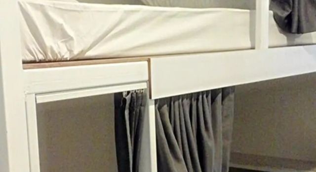 Кровать в общем номере Hub of Joys Hostel