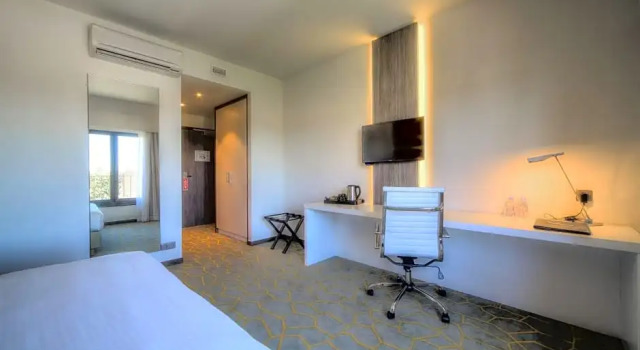 Номер Executive B&B HOTEL Mons Centre